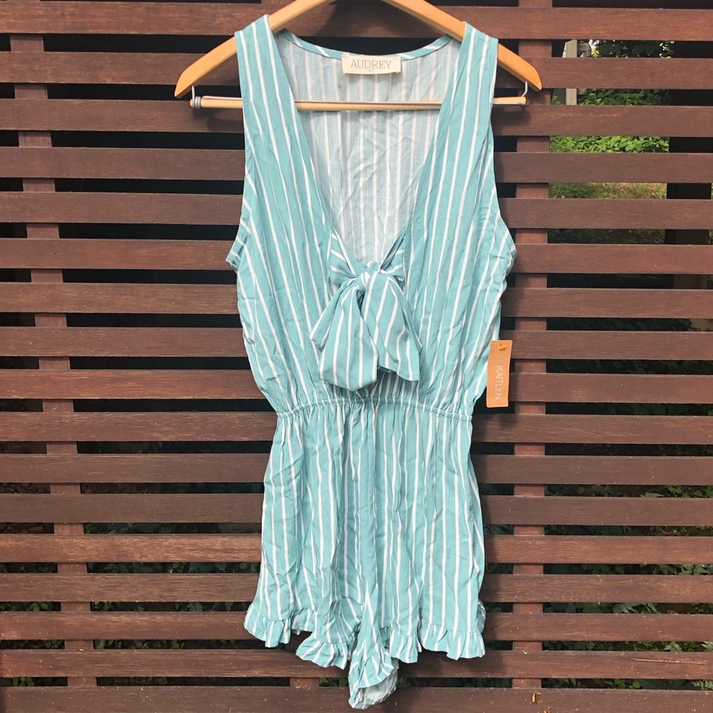 Audrey 3+1 Striped Romper w Bow —NWT